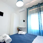 Alojamento de Acomodação e Pequeno-almoço Salernow2 Salerno